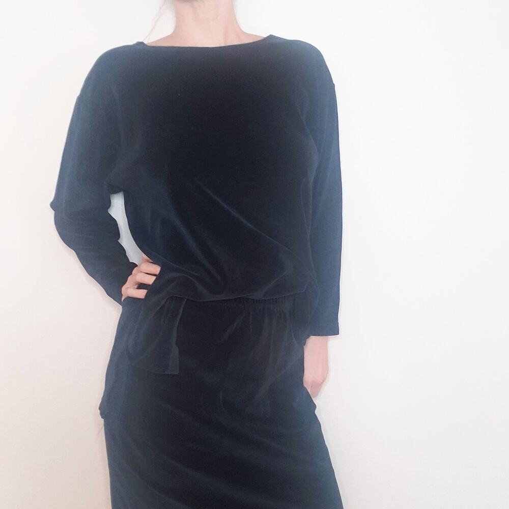 Vintage 2 Piece Velour Skirt Set Long Sleeve Black Size Small